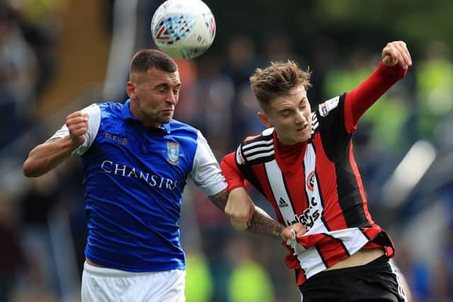Sheffield Wednesday's Jack Hunt and Sheffield United's David Brooks battle for the ball during the Sky Bet Championship match at Hillsborough.Pic  Mike Egerton/PA Wire.