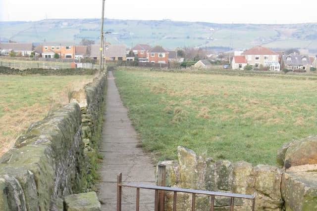 One of the many picturesque footpaths in Stocksbridge (Stocksbridge Walkers are Welcome)