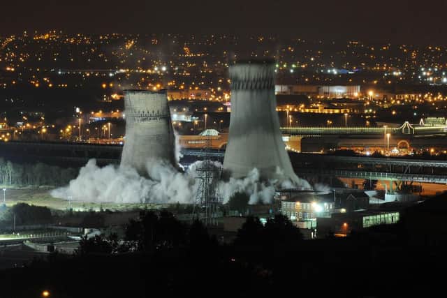 The demolition of the Tinsley Cooling Towers.