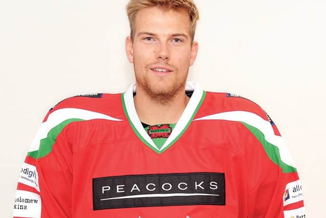 Ben Bowns, South Yorkshire-born shut out goalie for Cardiff