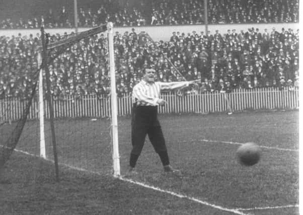 Fatty Foulke playing for Sheffield United in 1902