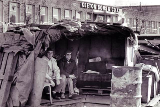 Keetons pickets in February 1989