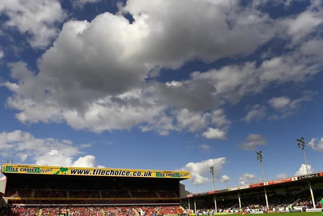 Average attendance: 4,927