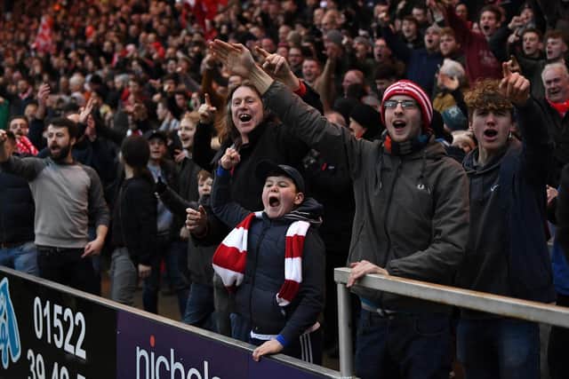Average attendance: 9,006