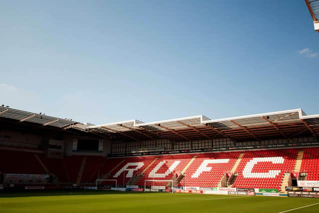 Average attendance: 9,880